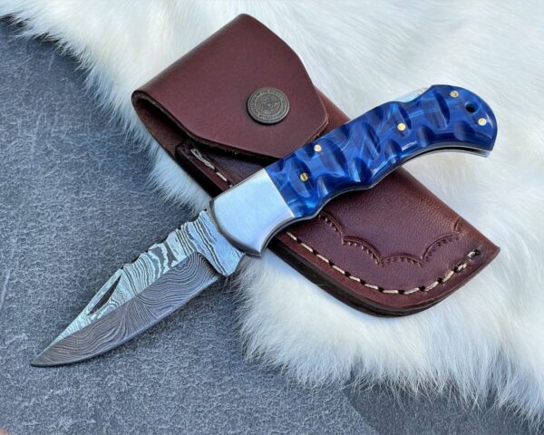 FOLDING KNIFE